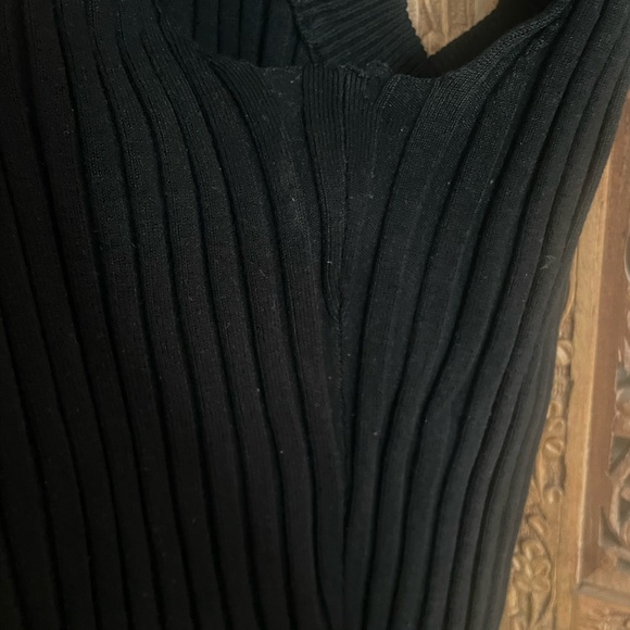 August Silk tank top sweater - Picture 4 of 5